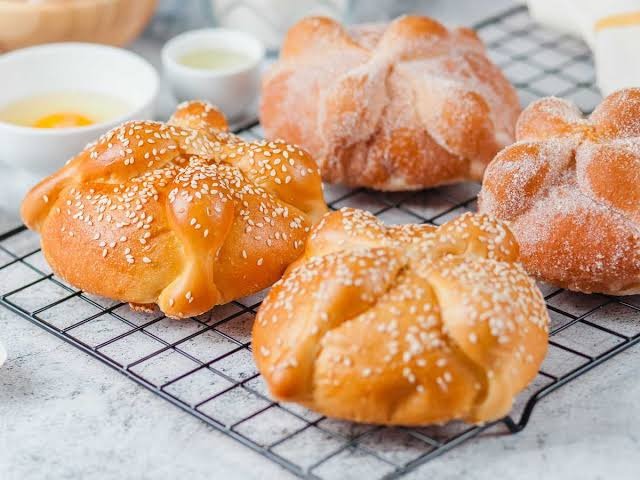 Pan de Muerto Tradicional