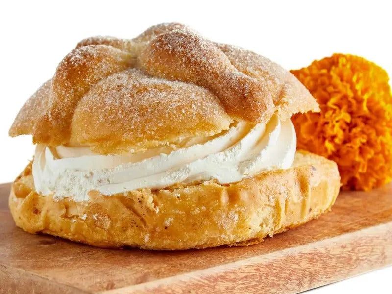 Pan de Muerto Relleno